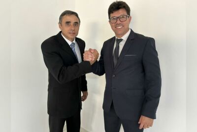 Imagem da notícia Roni Cota assume administração de Costa Rica durante férias do prefeito Cleverson Alves